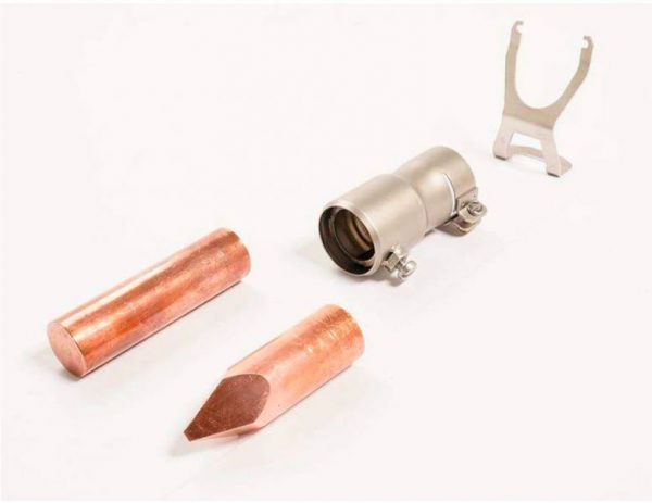 Kit de soldadura de hierro Leister para TRIAC AT, incluye punta de cincel, adaptador metálico y soporte, ideal para trabajos precisos de plomería y calefacción