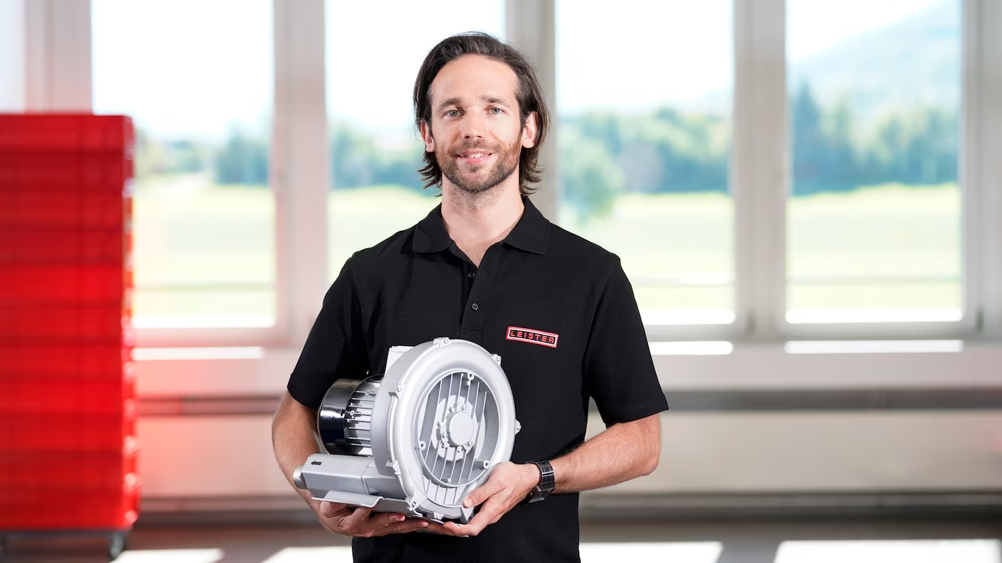 Soplador de alta presión Leister CHINOOK, diseñado para la recirculación de aire caliente en procesos industriales
