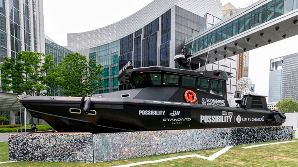 Barco marítimo “Possibility” fabricado en PEAD reciclado con tecnología de soldadura plástica Leister en Corea del Sur