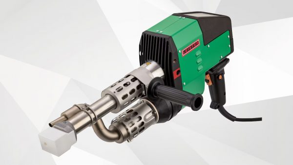 Extrusora Leister WELDPLAST S4 utilizada para soldadura por extrusión en proyectos de alcantarillado urbano