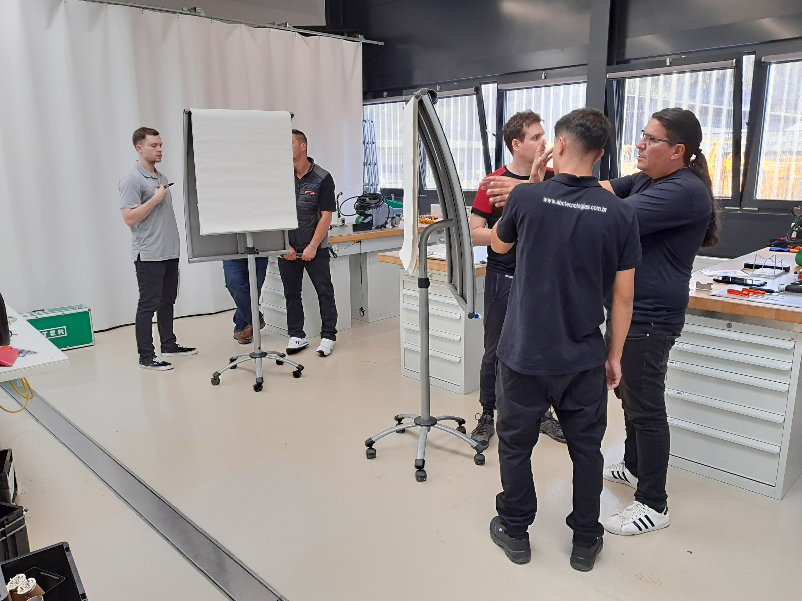 ac0418d0-d2fa-4f7b-bc0e-f1abb3c19693